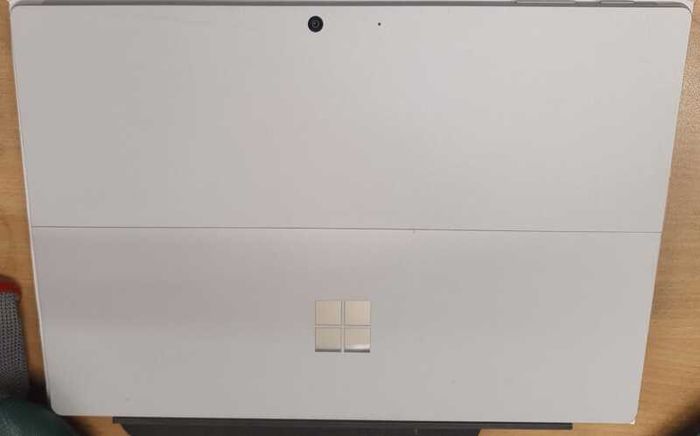 Microsoft Surface Pro 7 -Core i5 10th Gen | 8GB RAM | 256GB SSD | Touchscreen | Windows 11 Pro