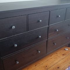 chest of drawers