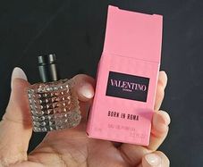 Valentino Donna Born in Roma Eau De Parfum in 6ml