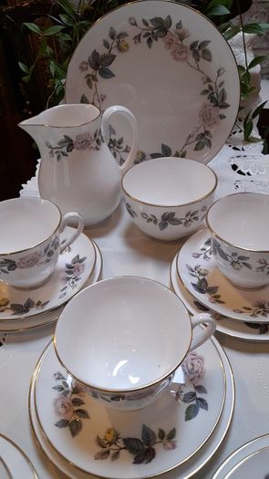 Royal Worcester "June Garland " tea set