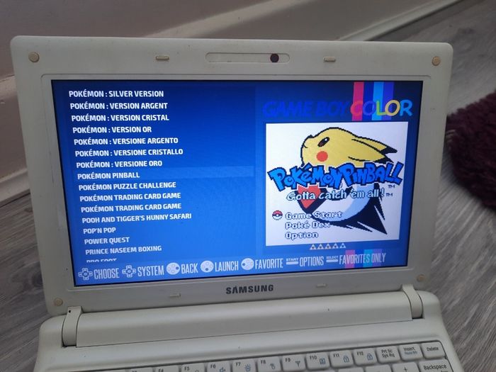 Samsung netbook with Retro gaming Operating system