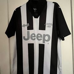 Black and white stripped jeep shirt