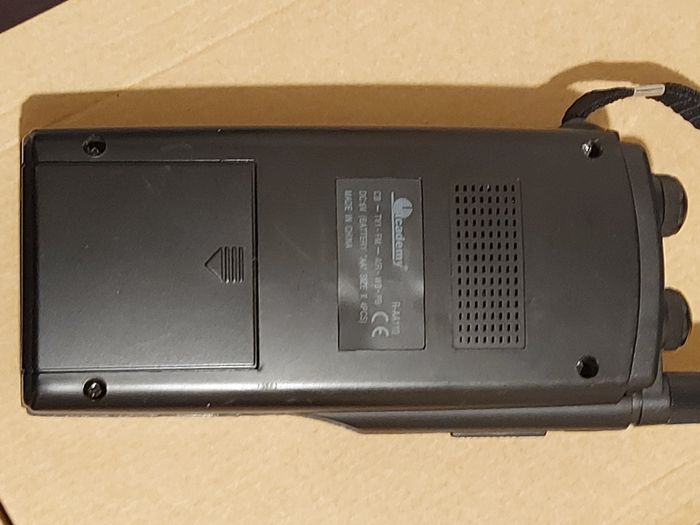 Academy CB-TV1-FM-AIR.WB.PB, Model R-AA110, takes 4 AA Batterys, in very good condition and works well