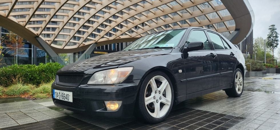 2004 Lexus Is
