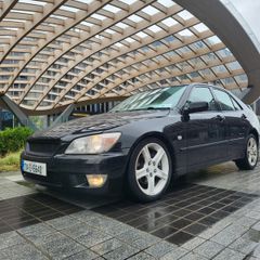 2004 Lexus Is
