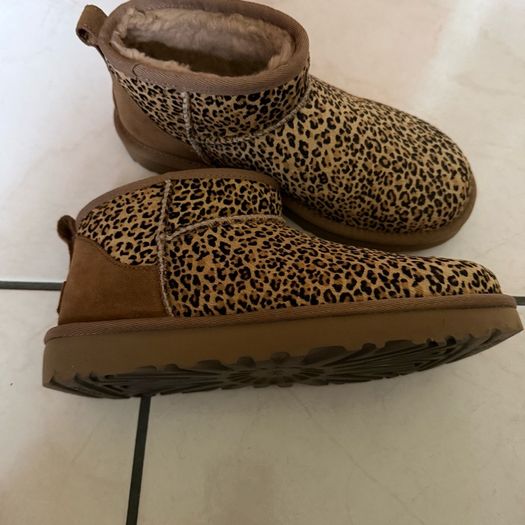 Ugg Ultra Mini Boots - Size 4/37