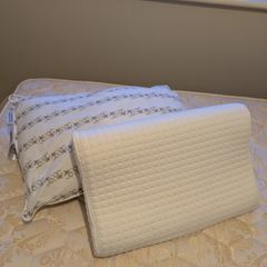 2 pillows ergonomic memory foam and fibre