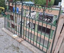 Gate
