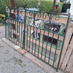 Gate