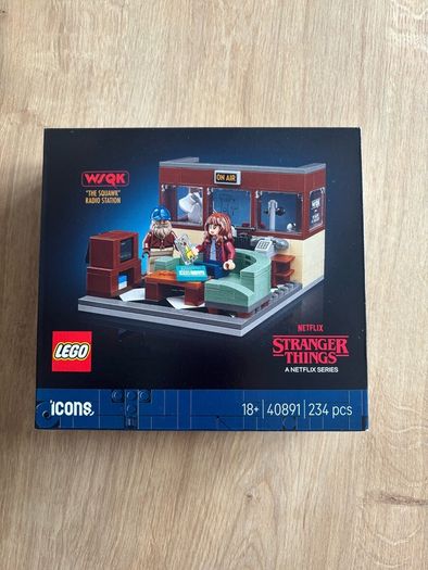 Lego Stranger Things WSQK The Squawk Radio Station 40891