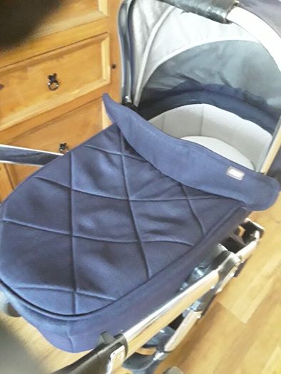 mama and Papa's pram