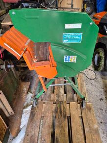 Electric log saw