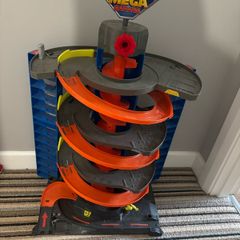 Hot wheels tower