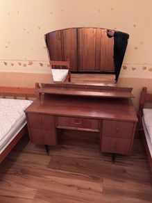 Dressing table