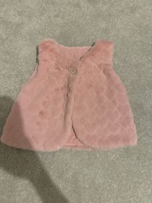 Pink body warmer- new 11-18