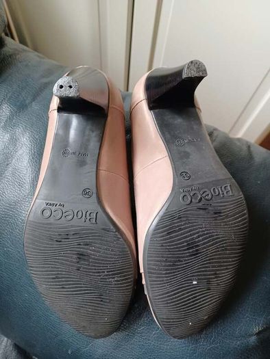 Bioeco by Arka leather court shoes - size 36