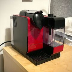Nespresso machine with frother