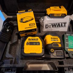 Dewalt DCE088G18 Cross Line Green Beam Laser