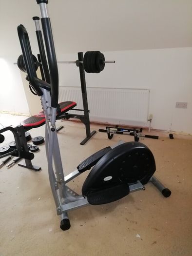 Cross Trainer