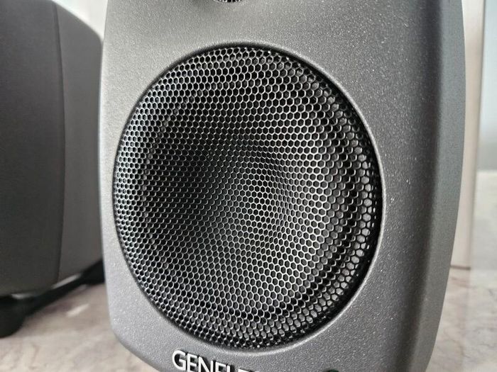 Genelec 8010 AP 6 Speakers Pair