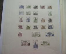 A Collection Of Irish Stamps On 22 Loose Pages