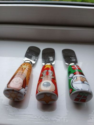 Set of 3 Jo!e  Christmas Spreader Knives.