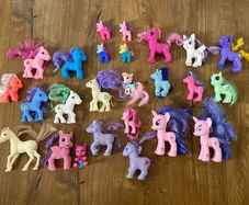 Bundle of 25 Kids Pony Toys / Figures