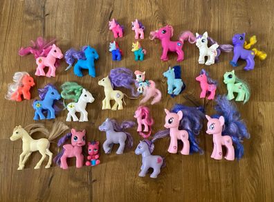 Bundle of 25 Kids Pony Toys / Figures