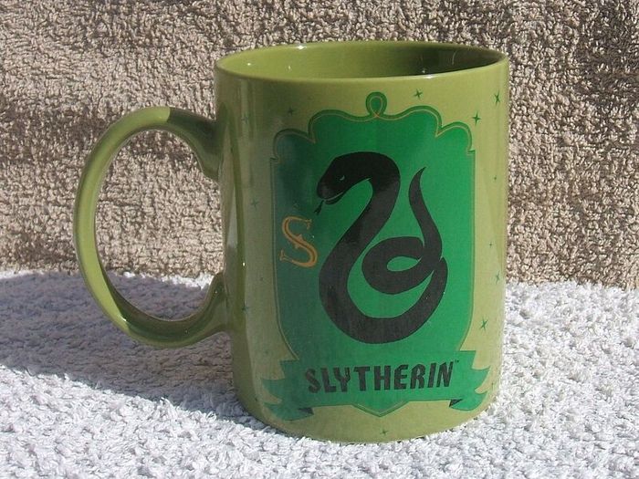 SLYTHERIN (Harry Potter) - a 'Wizarding World' mug