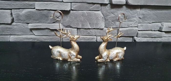 Deer photo or name tag holder