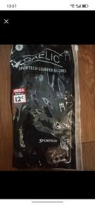 Gaelic football gloves