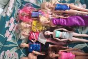 large bundle barbie /ken dolls