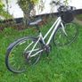 Ladies hybrid bike for sale Image 3