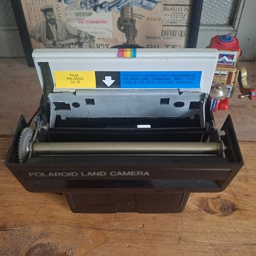 1970s Polaroid 1000 Land Camera