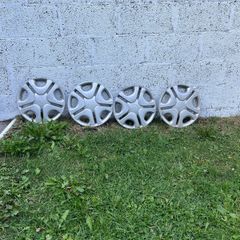 Toyota Yaris genuine wheel trims
