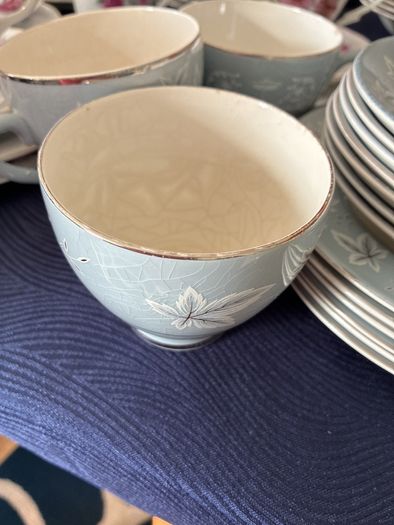 Selection of teacups, saucers & side plates
