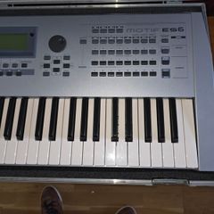 Yamaha Motif es6 keyboard