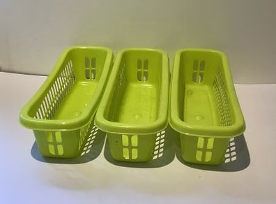 Small Plastic Baskets (3)
