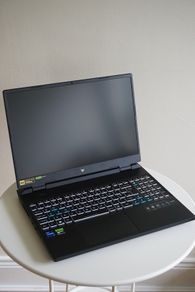 Acer Predator Helios Neo 16 - RTX 4070 8Gb - 32Gb DDR5 RAM (Upgraded) + Flydigi Laptop cooler
