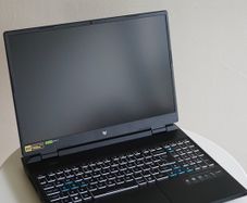 Acer Predator Helios Neo 16 - RTX 4070 8Gb - 32Gb DDR5 RAM (Upgraded) + Flydigi Laptop cooler