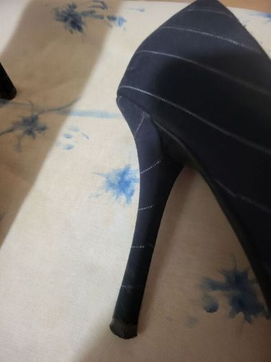 navy high heels
