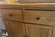 Free cabinet with drawers