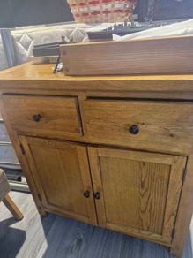 Free cabinet with drawers