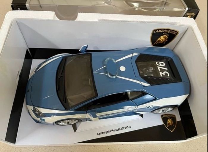 Lamborghini Huracan LP 610-4 Polizia 1/18 Burago Rare