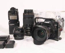 Canon 6D II Kit (Body, 75-300mm, 20mm, 28mm + Flash!)