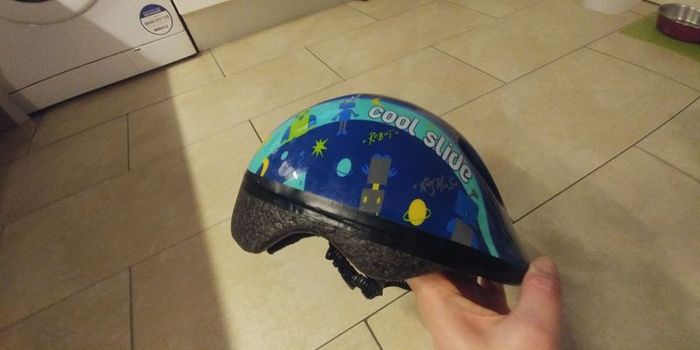 kids helmet S and set of protectors ASAP