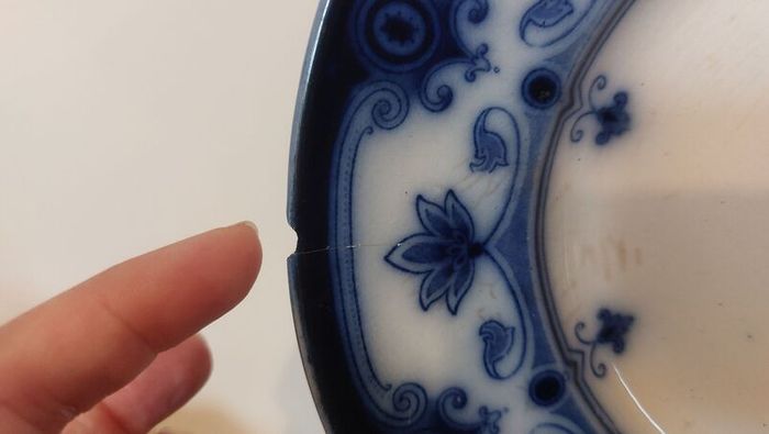 Fabulous Pair of Antique Flow Blue Victorian Graduated Platters, "Dudley" Pattern, by Ford & Sons, Burslem, Stoke-on-Trent, Circa 1893-1908, Perfect for Display