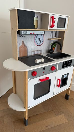 Toy Kitchen