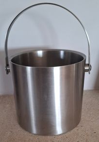 Small ice bucket