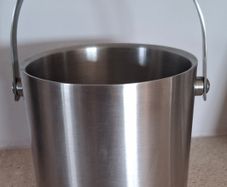 Small ice bucket